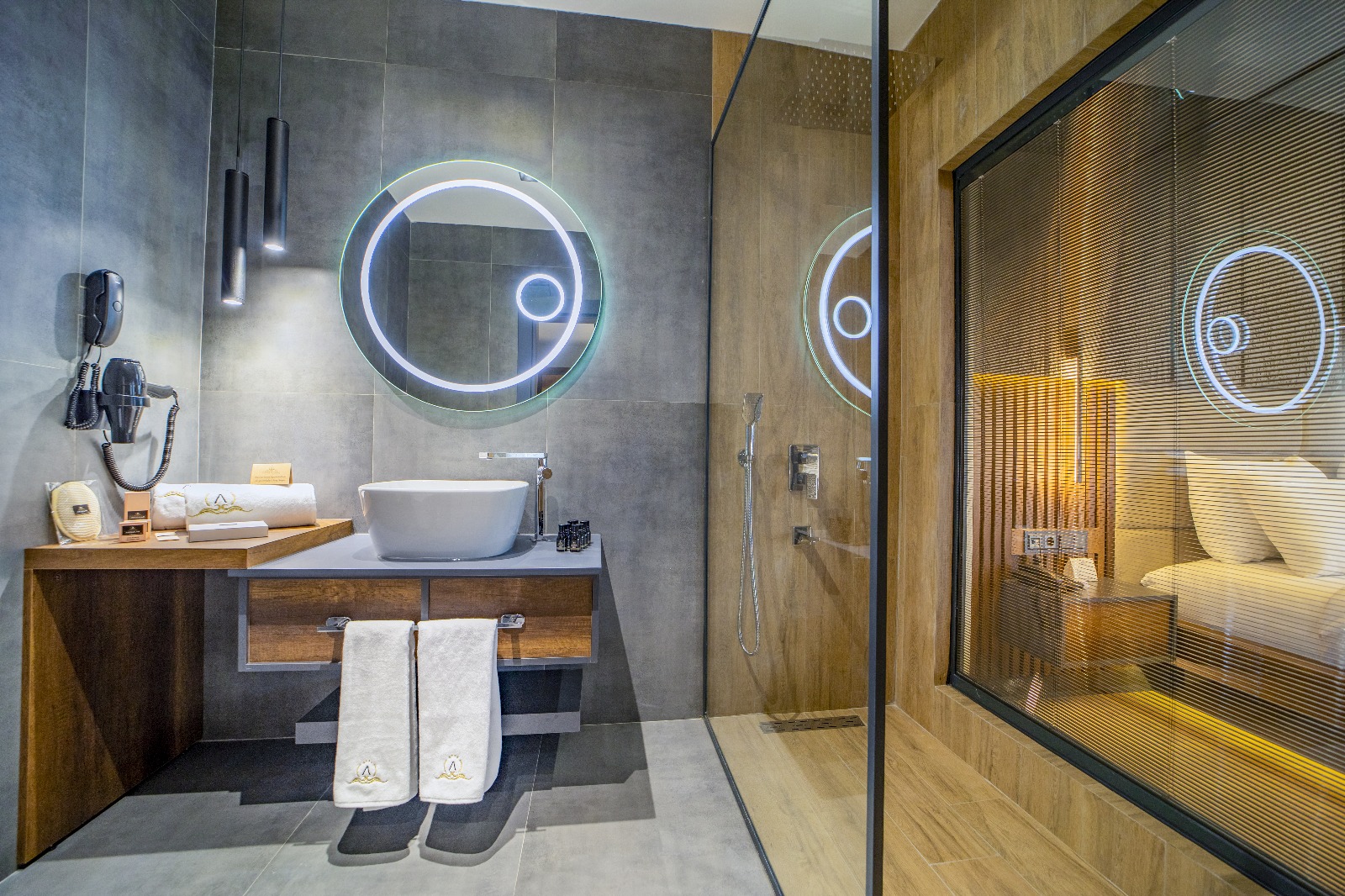 King Suite Room 25